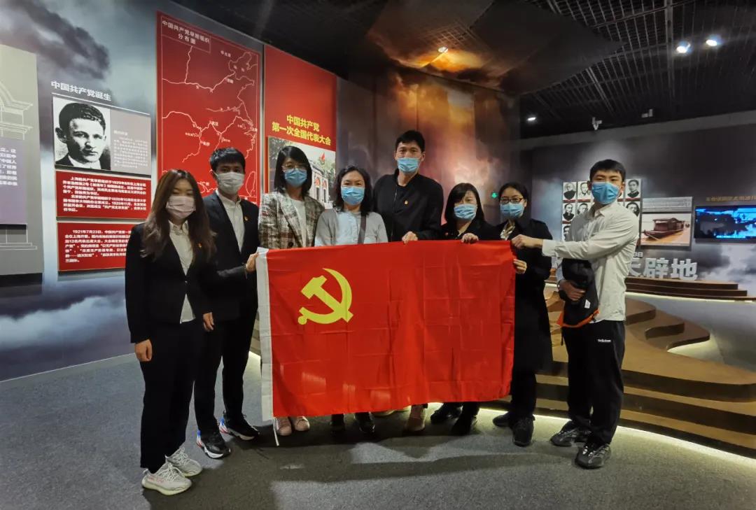 b2c2c36f486a4685bd84a00f885376f6.jpg b2c2c36f486a4685bd84a00f885376f6.jpg