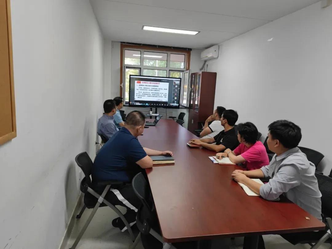 c9d4f346cc754d69852a1410fc995e2f.jpg c9d4f346cc754d69852a1410fc995e2f.jpg