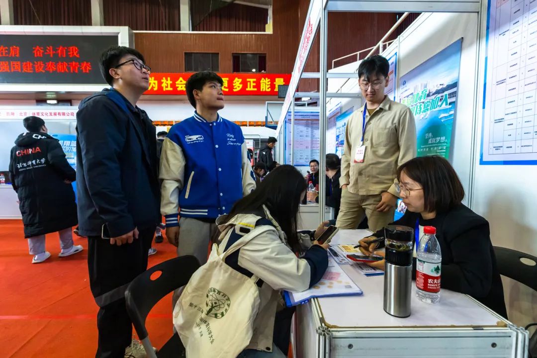 ca61d7b720b64f518c2d37a9c2888174.jpg ca61d7b720b64f518c2d37a9c2888174.jpg