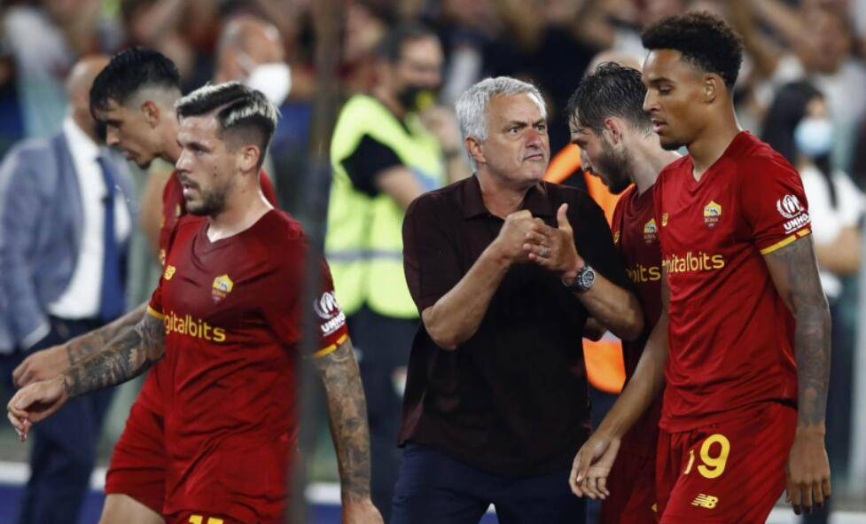 db真人网页版-费耶诺德内部会议纪要流出：清晨主帅复盘；NBA季后赛使命明确；轮换策略成焦点