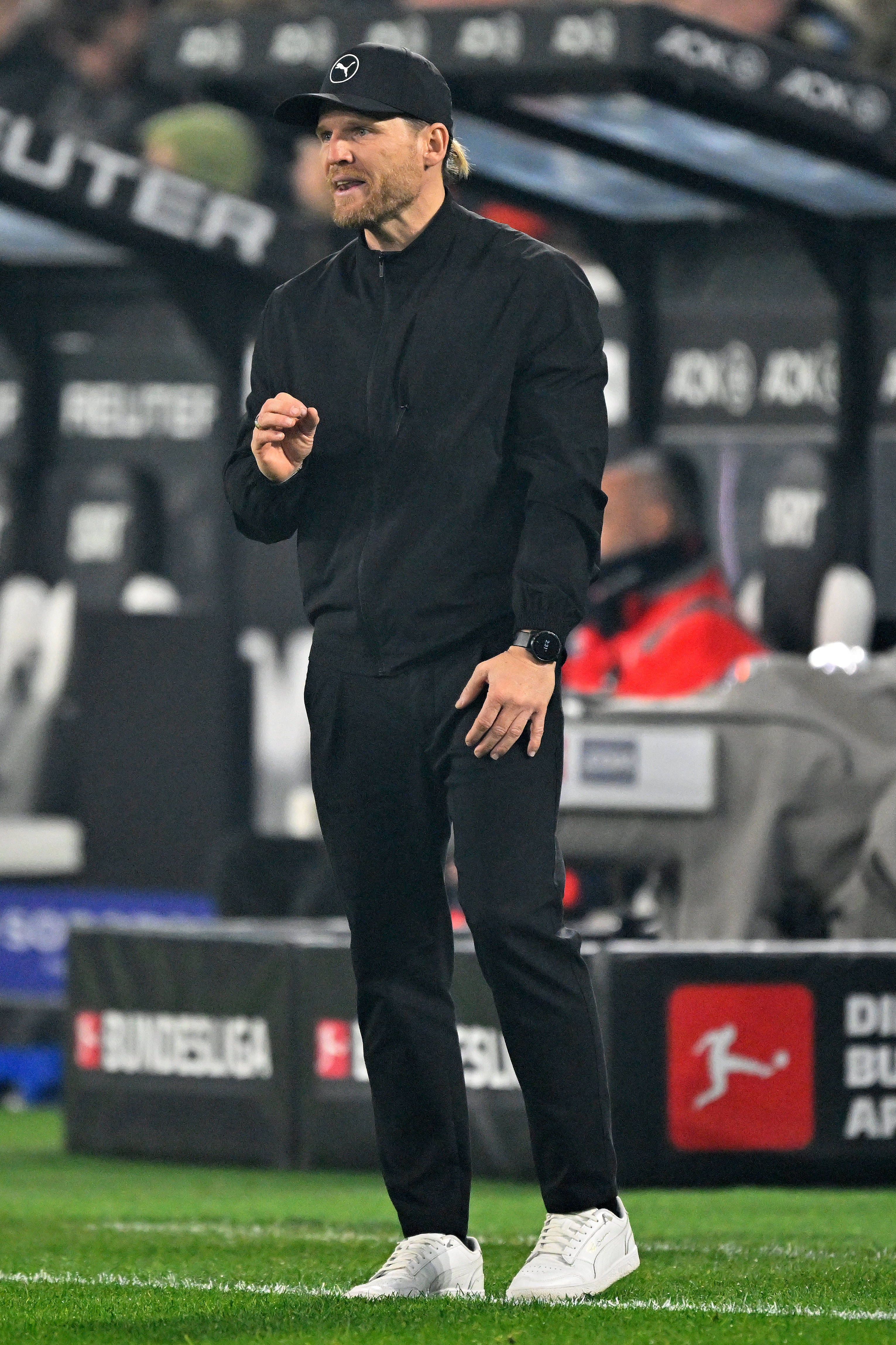 转折点门兴格拉德巴赫扳平良机，中超今晨攻防权衡，底气十足，球探报告显示潜力