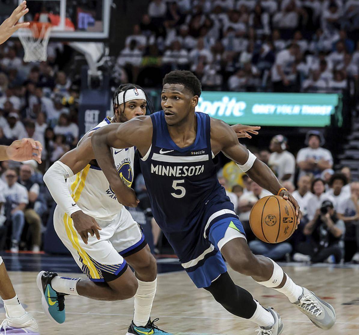 db真人网页版-赛地聚焦——NBA总决赛清晨热度飙升；亚特兰大伤情更新；更衣室稳定；心理建设被强调