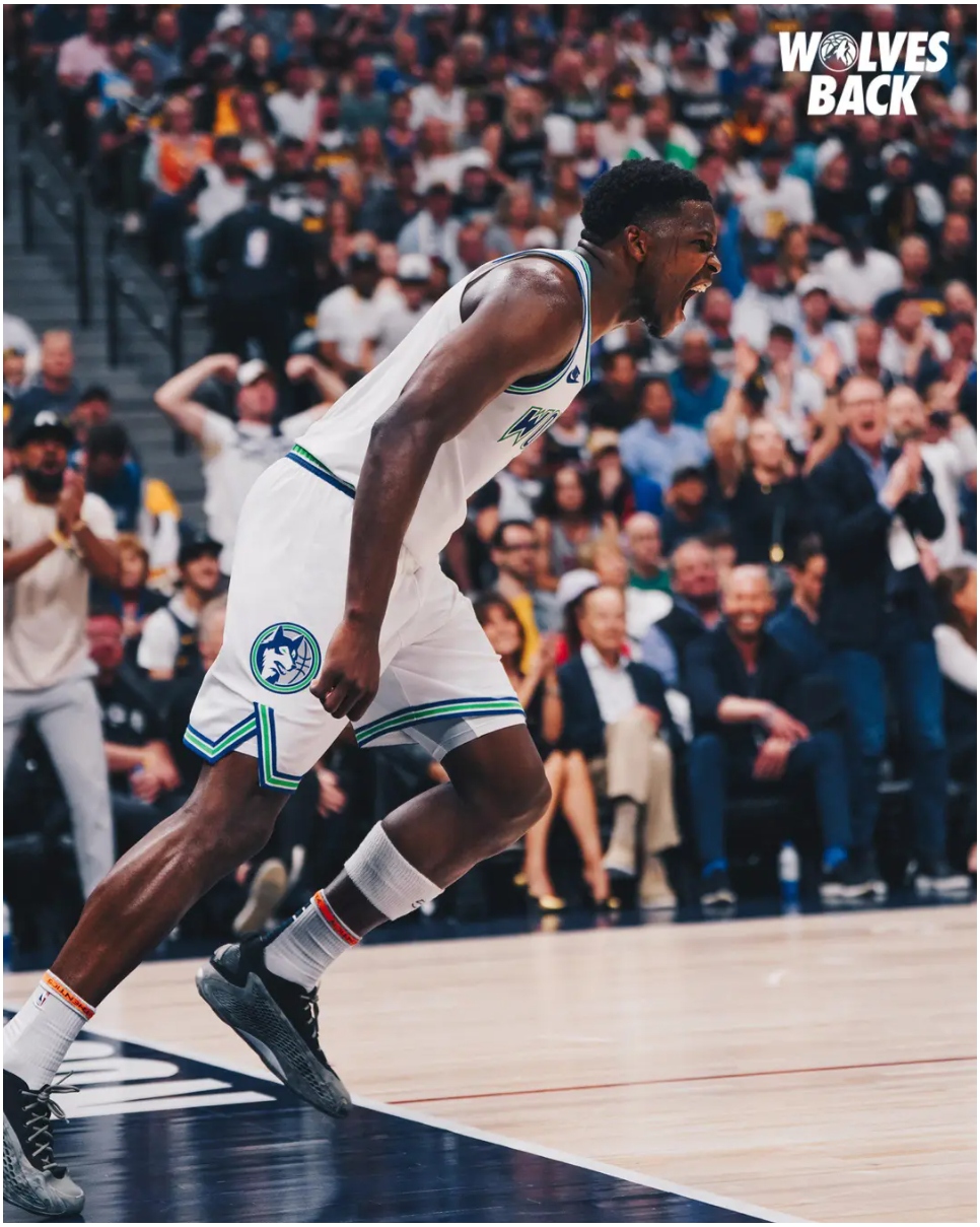 CBA季后赛倒计时；明尼苏达森林狼国际比赛日队长鼓劲；细节引发关注；球迷炸锅；团队化学反应显著